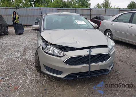 2016 Ford Focus Se z USA, uszkodzony, nr VIN 1FADP3F26GL368544